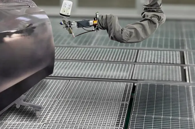 SEHON AI-REVOLUTION paint booth with robot (3) Robot painting in a SEHON paint booth