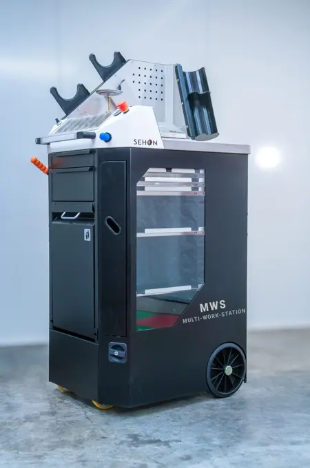 SEHON Multi-Work-Station für Lackiervorarbeiten